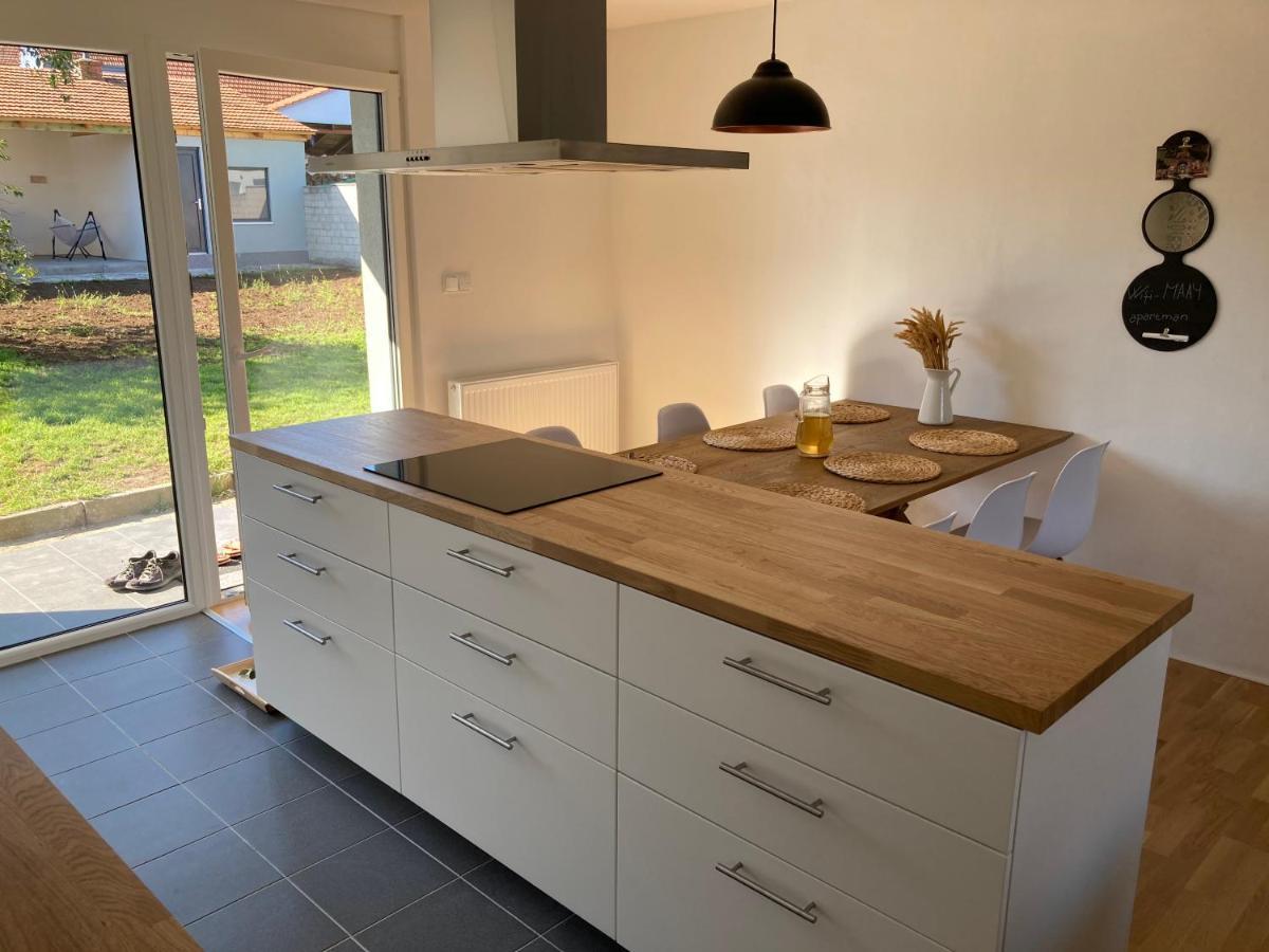 Apartman Maay Hlohovec Exteriér fotografie