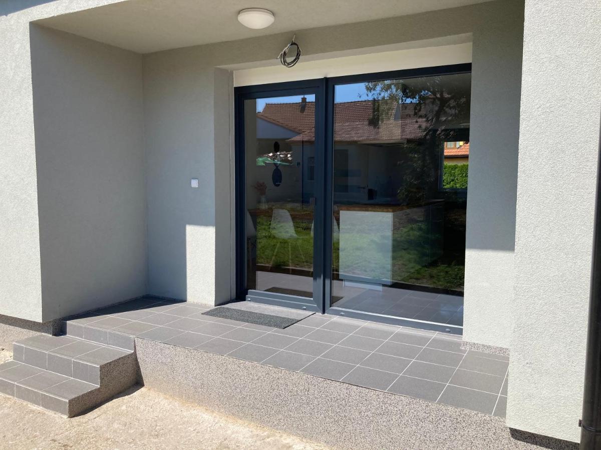 Apartman Maay Hlohovec Exteriér fotografie